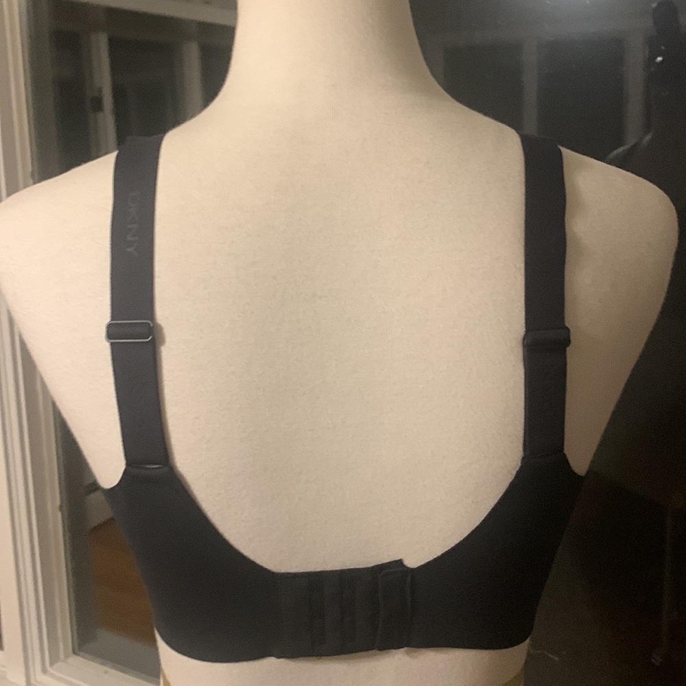 DKNY Bra NWOT 34DD wireless adjustable straps - Picture 2 of 7